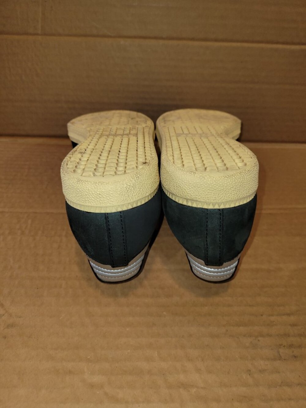 Adidas Originals Women's Black/Silver/Yellow Samba OG Sneakers IE8128 Size 8.5 - Picture 13 of 16